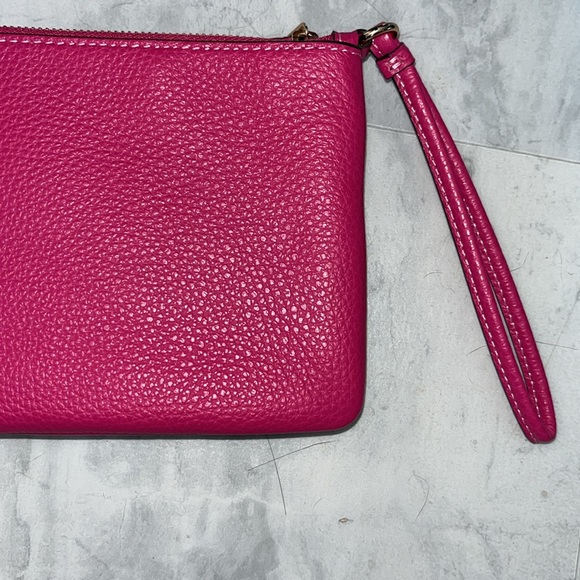 Coach Double zip wristlet large Signature C brown/tan front,fuchsia accents/back - Picture 8 of 17